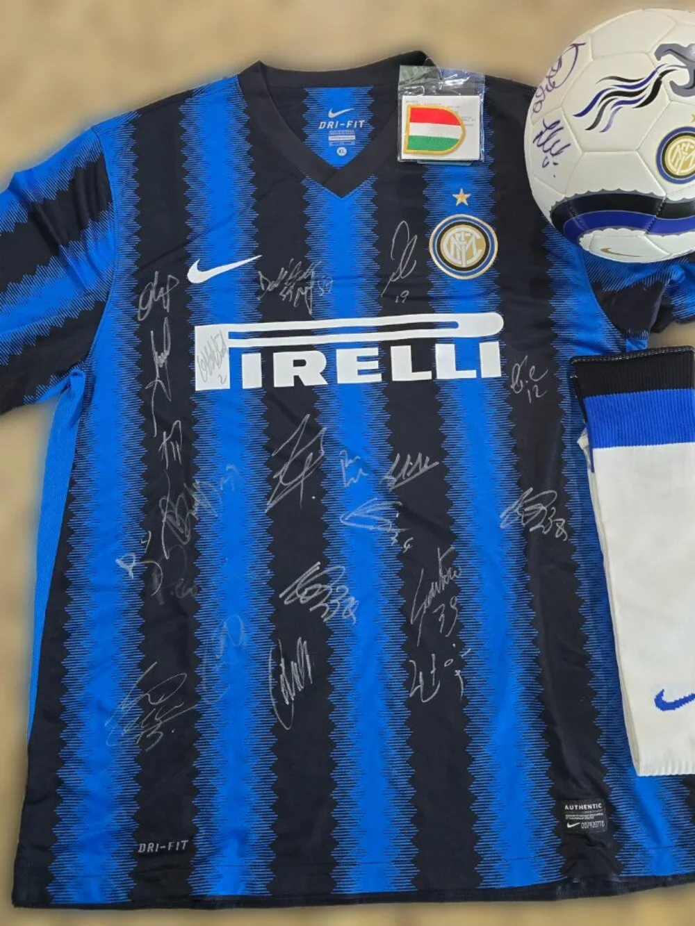 SIGNED 2010 Championship Team Inter Milan Jersey & Soccer Ball - NWT